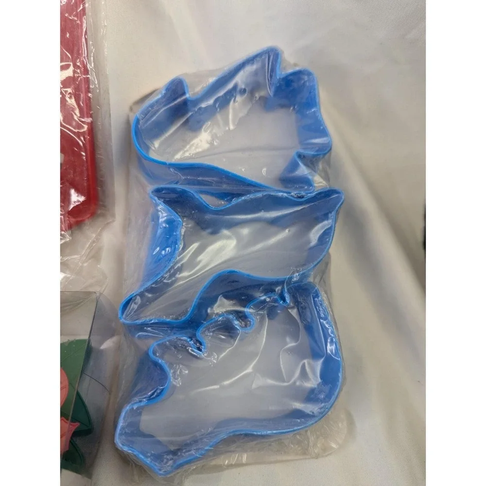Christmas Cookie Cutters Plastic Metal Lot Love Molds